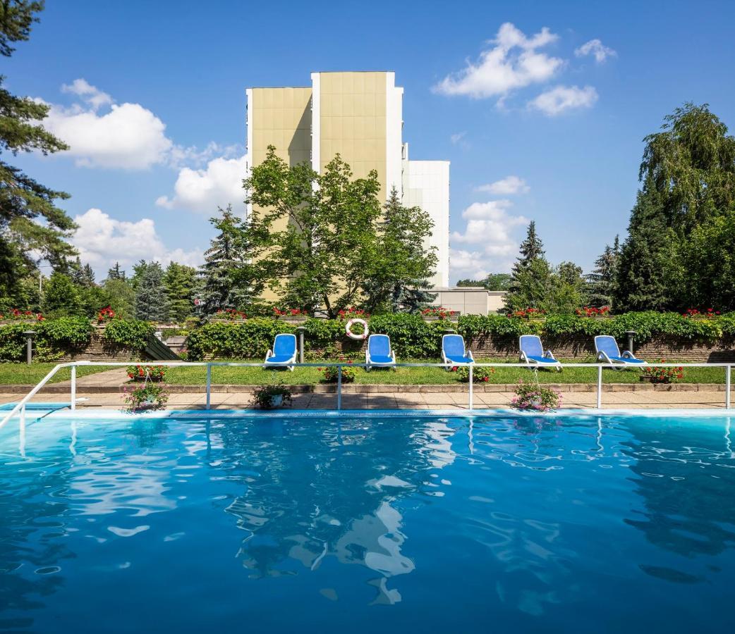 Ensana Thermal Heviz Hotel Exterior photo